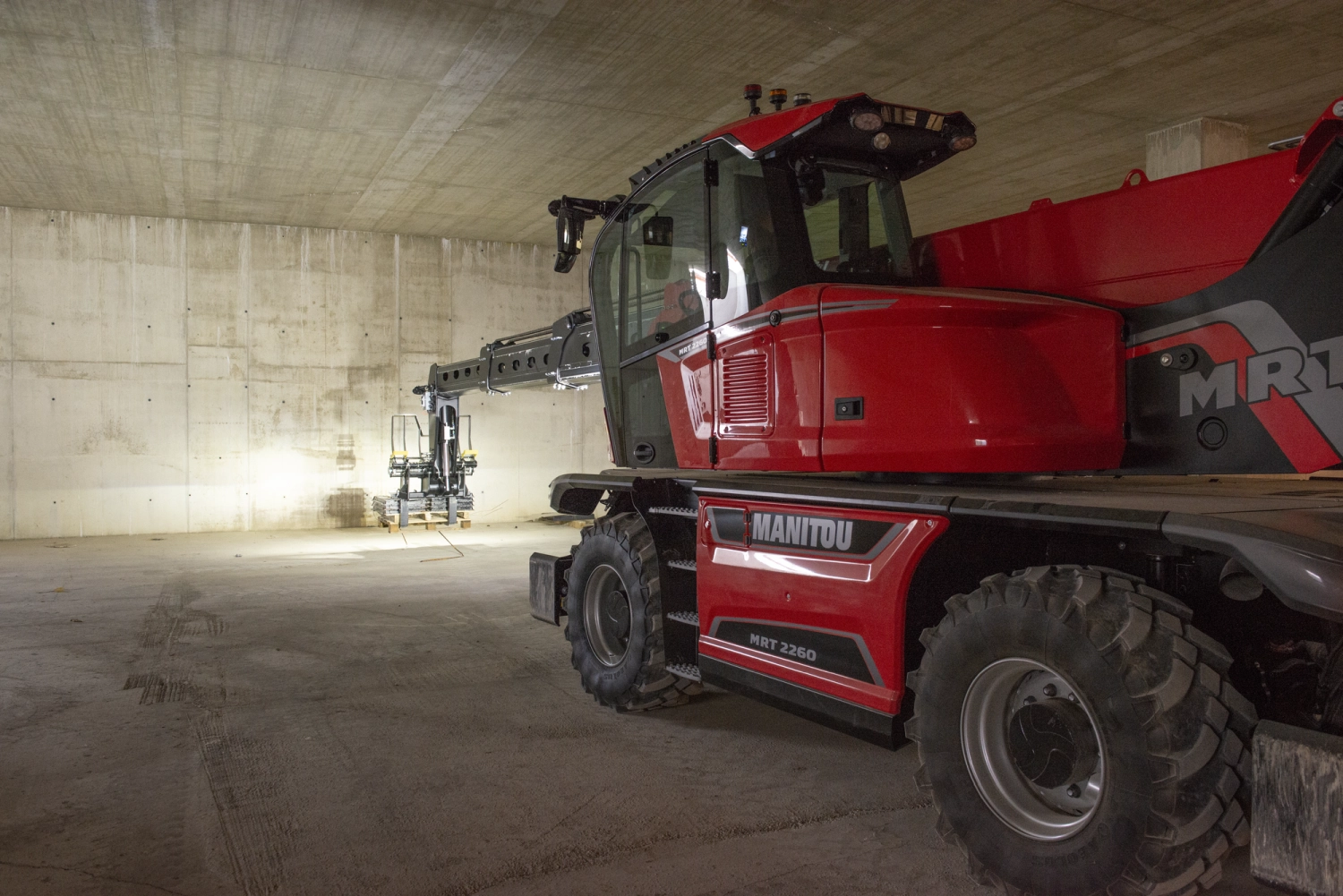 Rotierender Teleskoplader Manitou von Ohl Baumaschinen