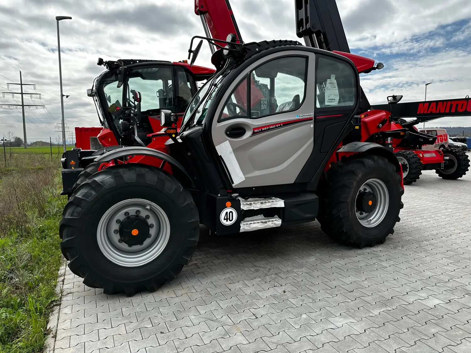 Rotierender Teleskoplader Manitou von Ohl Baumaschinen